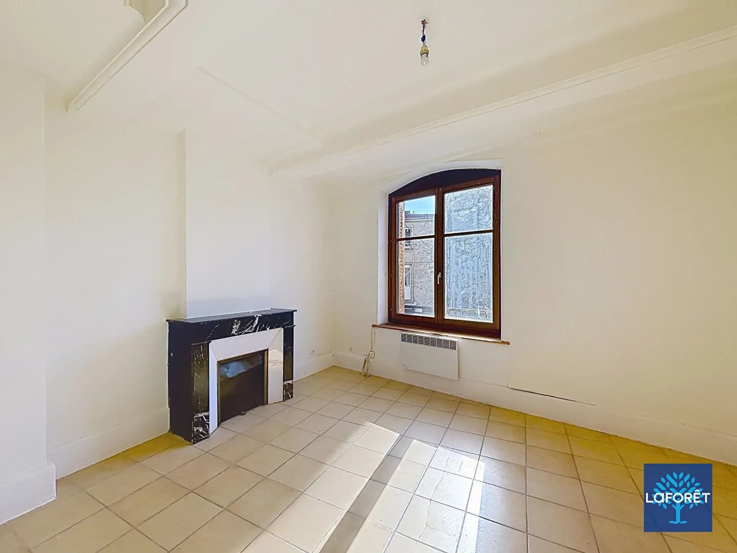 Immeuble 220 m² - Photo 1