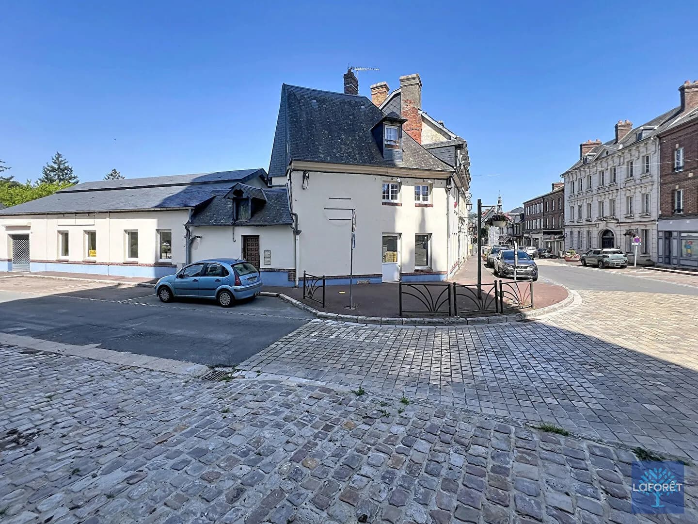 Immeuble 8 pièces 300 m² - Photo 1