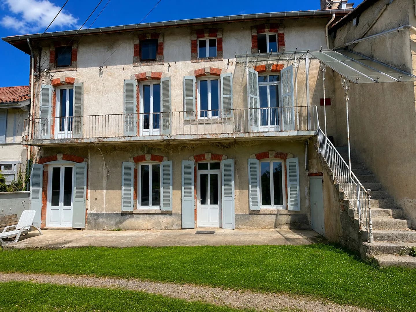 Immeuble 180 m² - Photo 1
