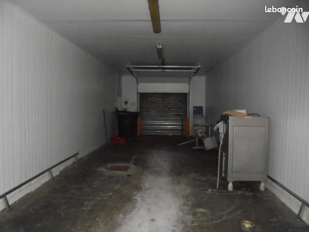 Immeuble 2800 m² - Photo 1