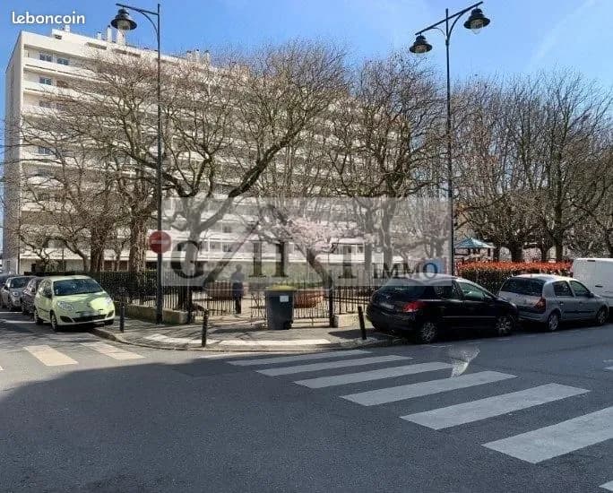 Immeuble 200 m² - Photo 1