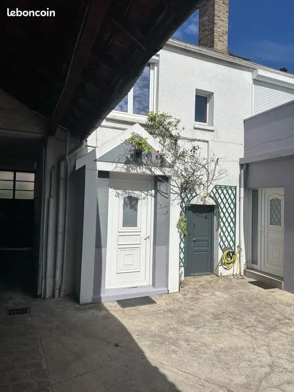 Immeuble 151 m² - Photo 1