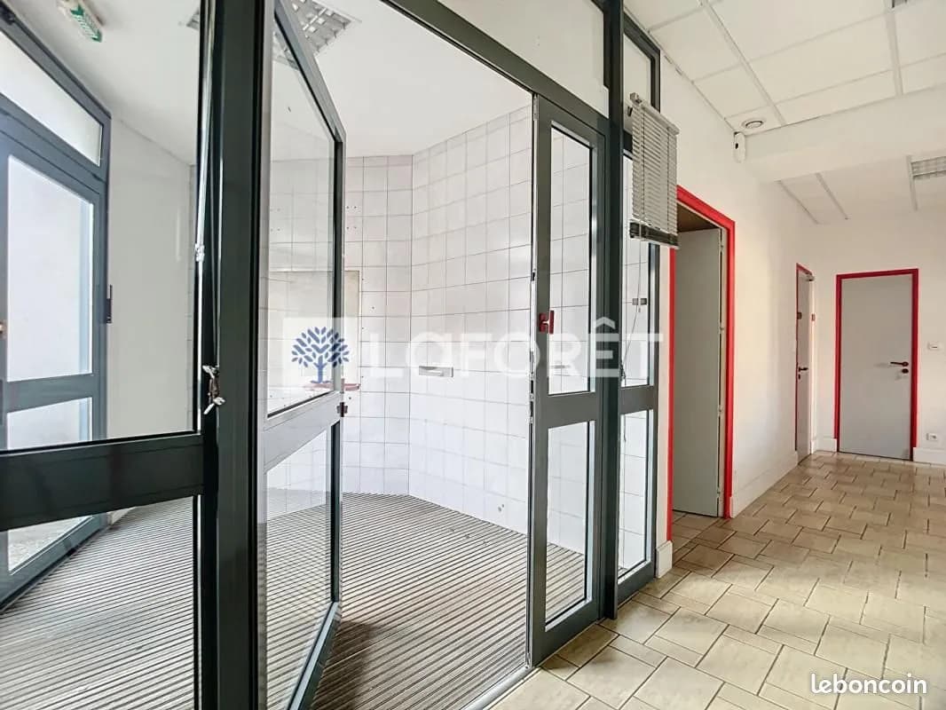 Immeuble 160 m² - Photo 1