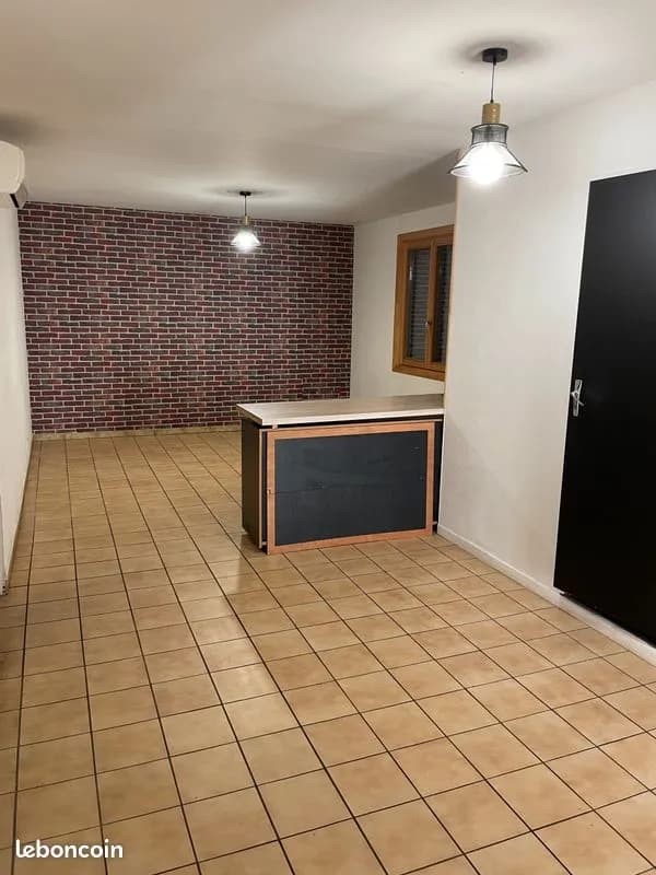 Immeuble 1 pièce 280 m² - Photo 1