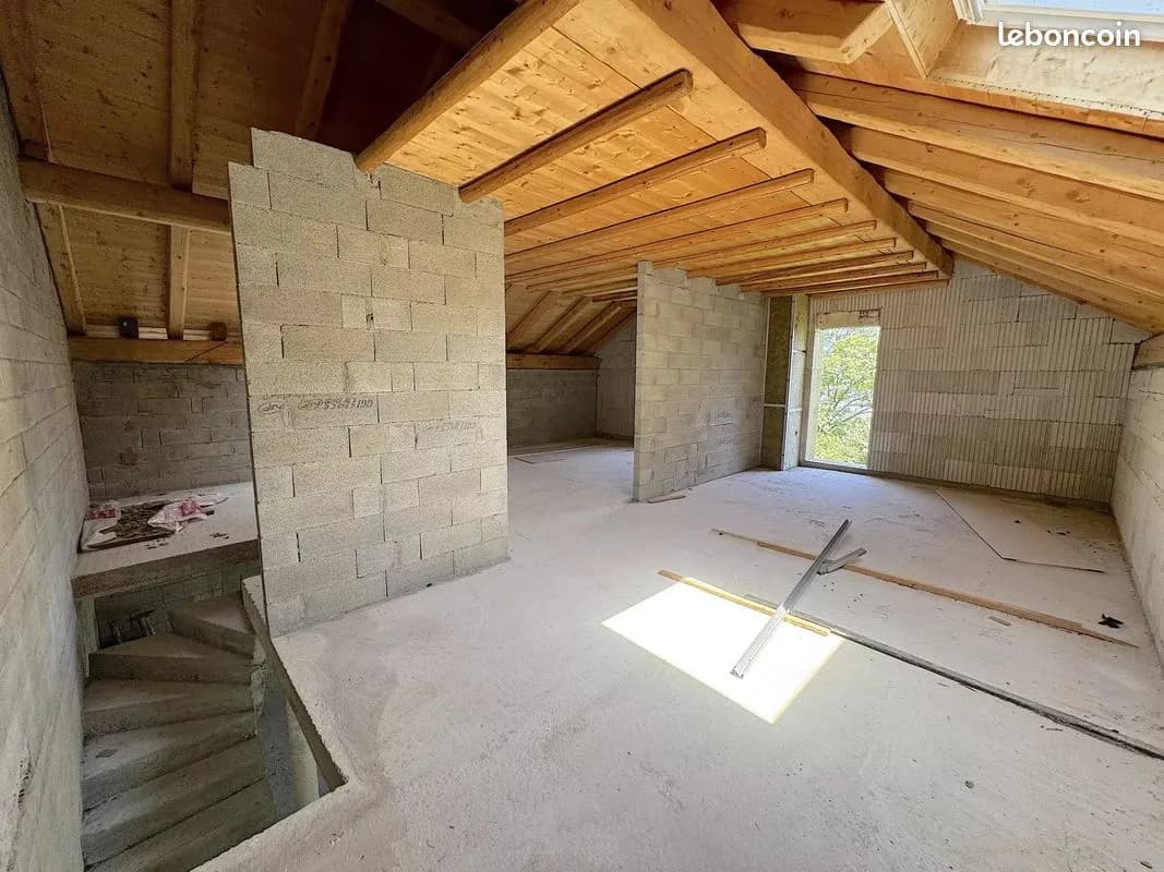Immeuble 15 pièces 450 m² - Photo 1