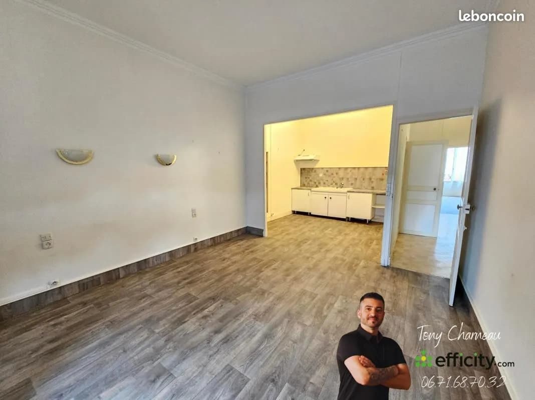 Immeuble 200 m² - Photo 1