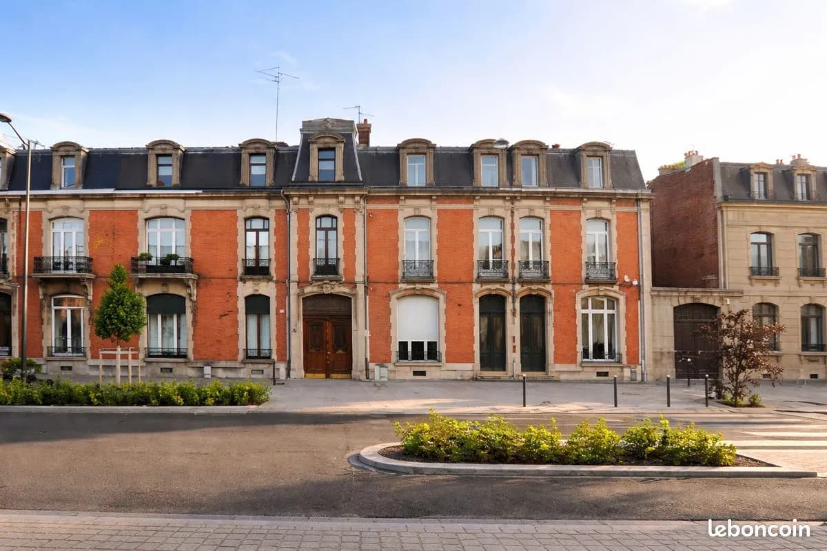 Immeuble de rapport 8 pièces 280 m² - Photo 1