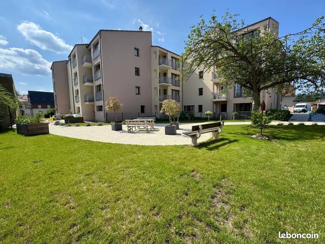Immeuble 1820 m² - Photo 1