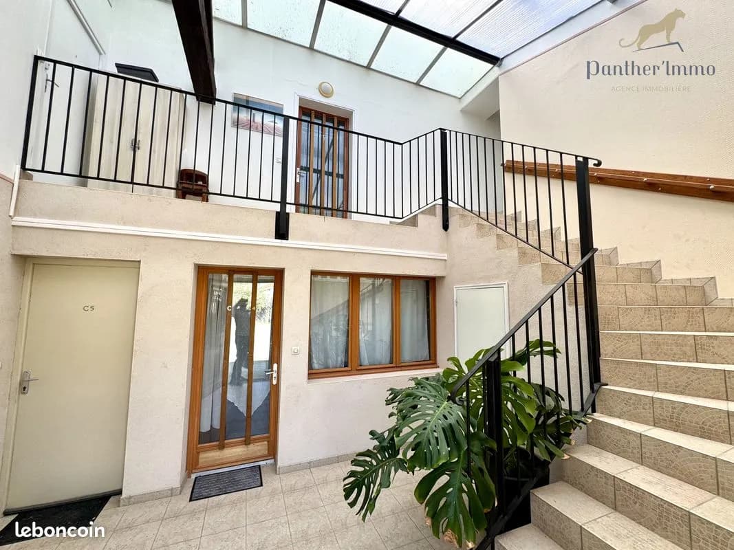 Immeuble 566 m² - Photo 1