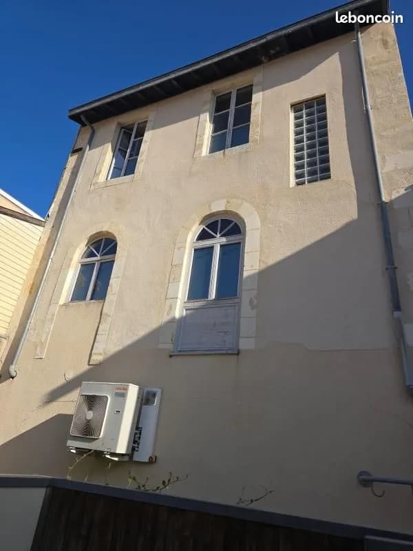 Local commercial 393 m² - Photo 1