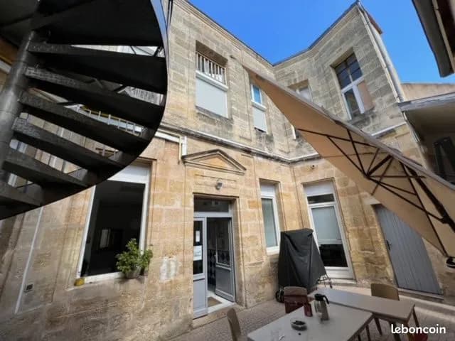 Immeuble 440 m² - Photo 1