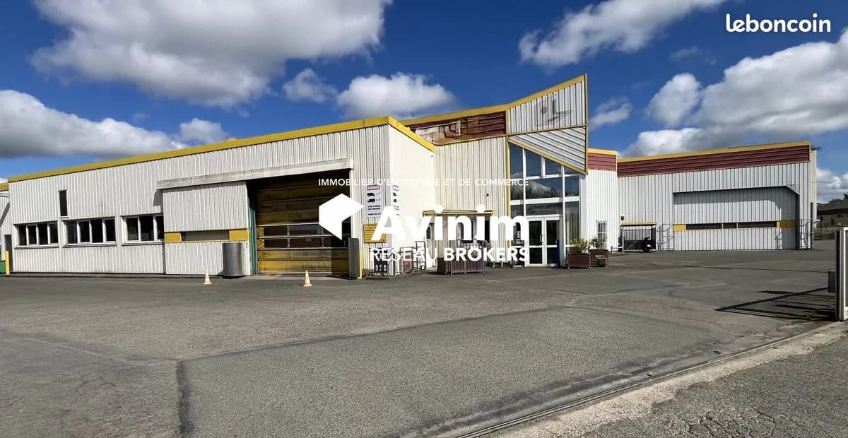 Immeuble 3808 m² - Photo 1