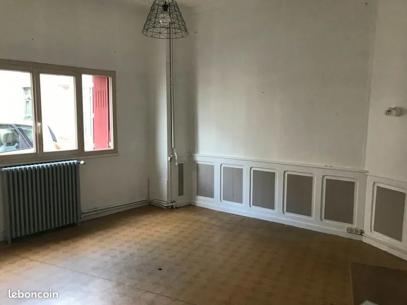 Immeuble 210 m² - Photo 1