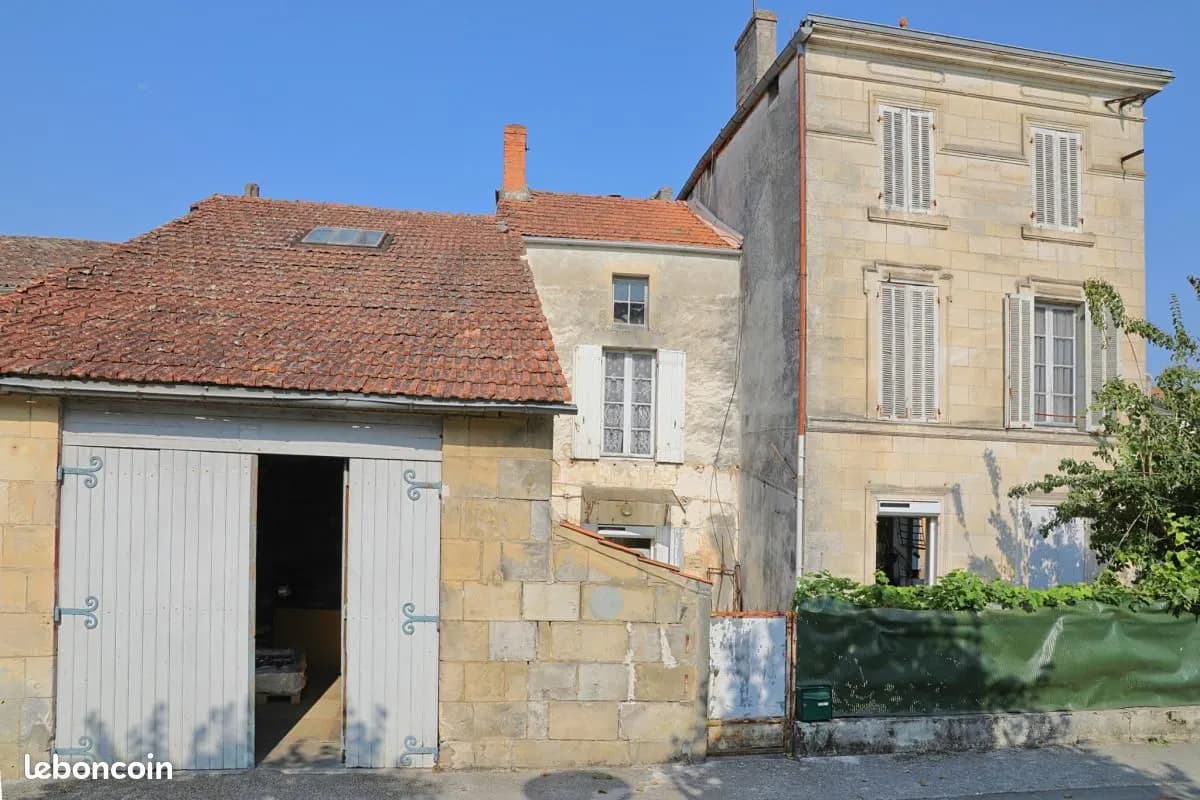 Immeuble 285 m² - Photo 1