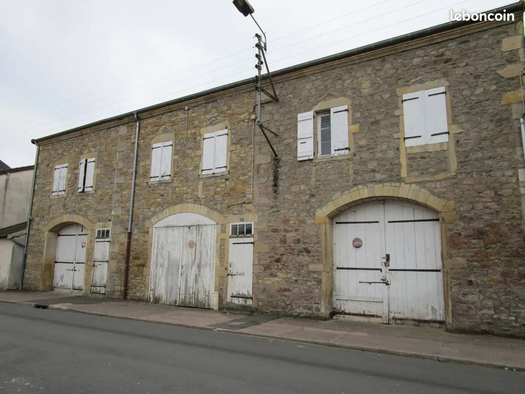 Immeuble de caractère - Photo 1