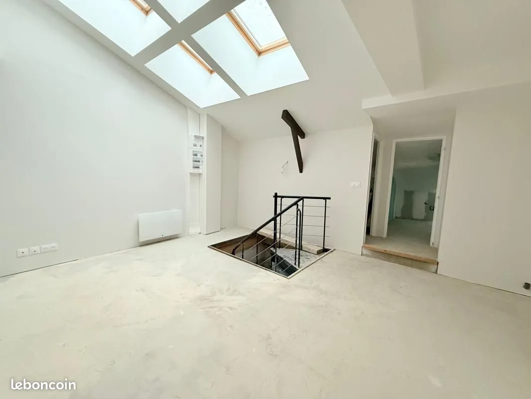 Immeuble 200 m² - Photo 1