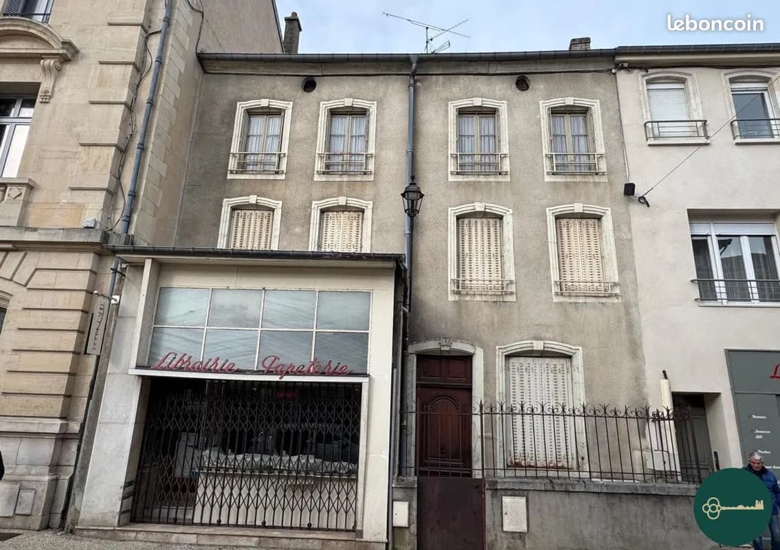 Immeuble 350 m² - Photo 1