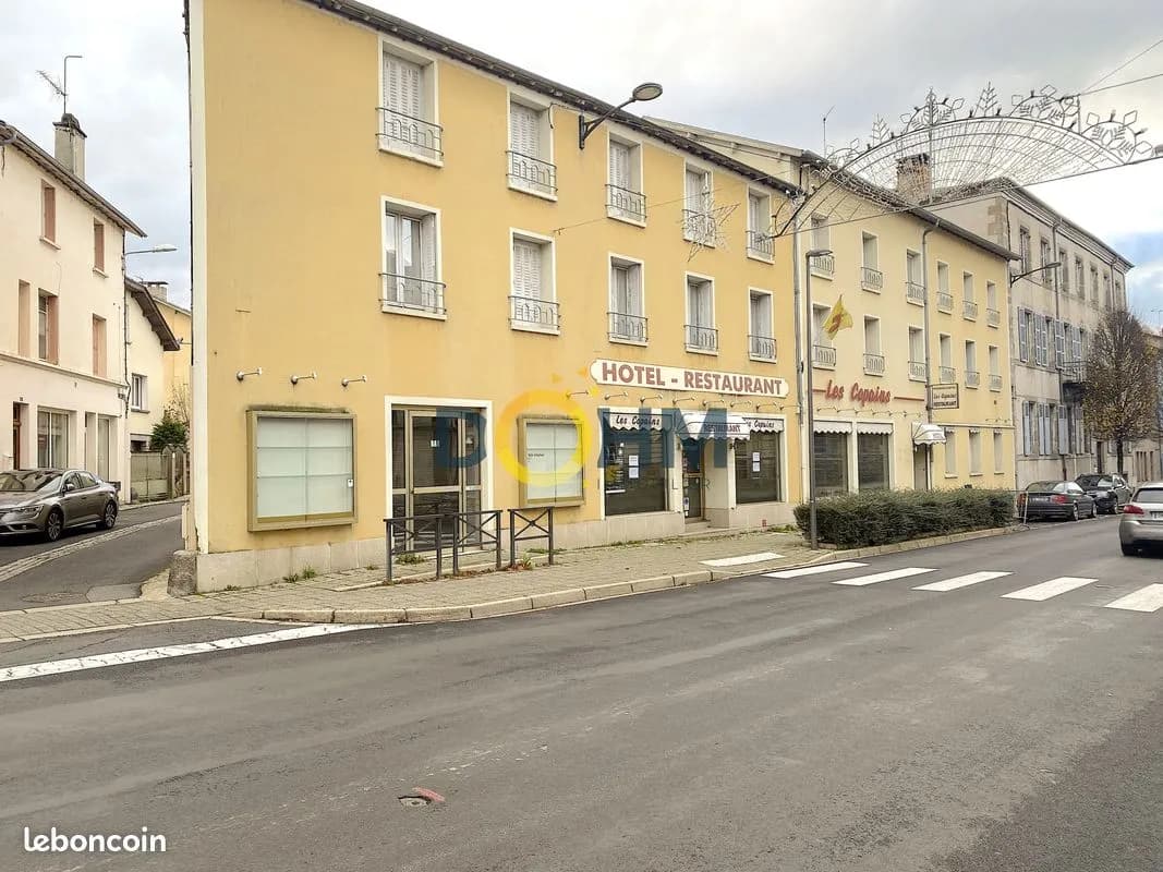 Immeuble 700 m² - Photo 1