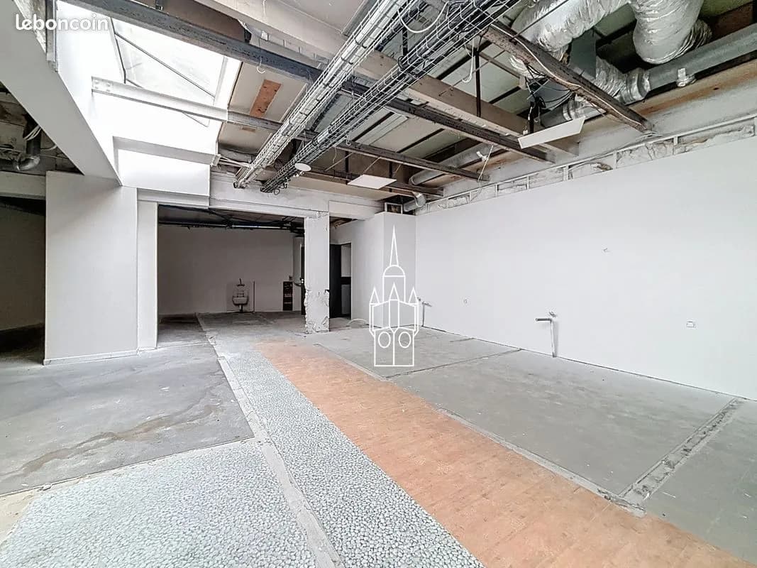 Immeuble 4 pièces 476 m² - Photo 1
