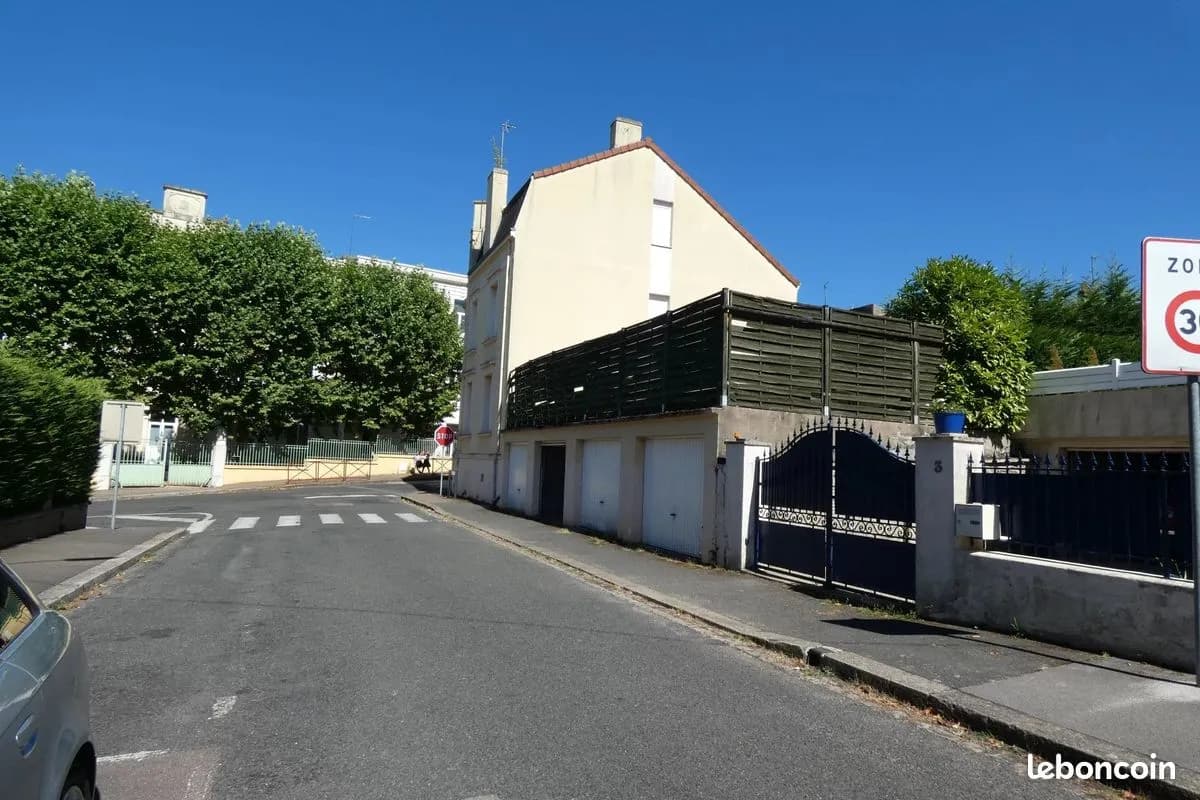 Immeuble 228 m² - Photo 1