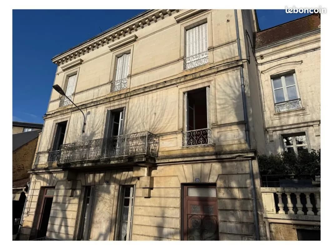 Immeuble 230 m² - Photo 1