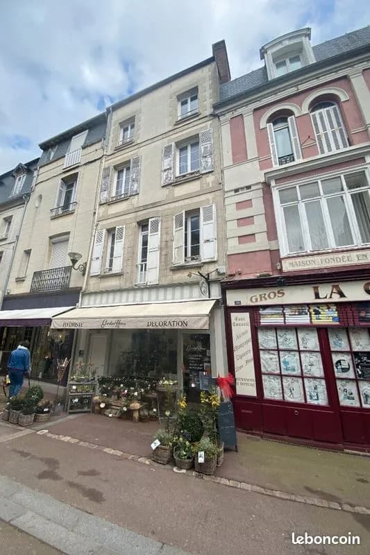 Immeuble 8 pièces 170 m² - Photo 1
