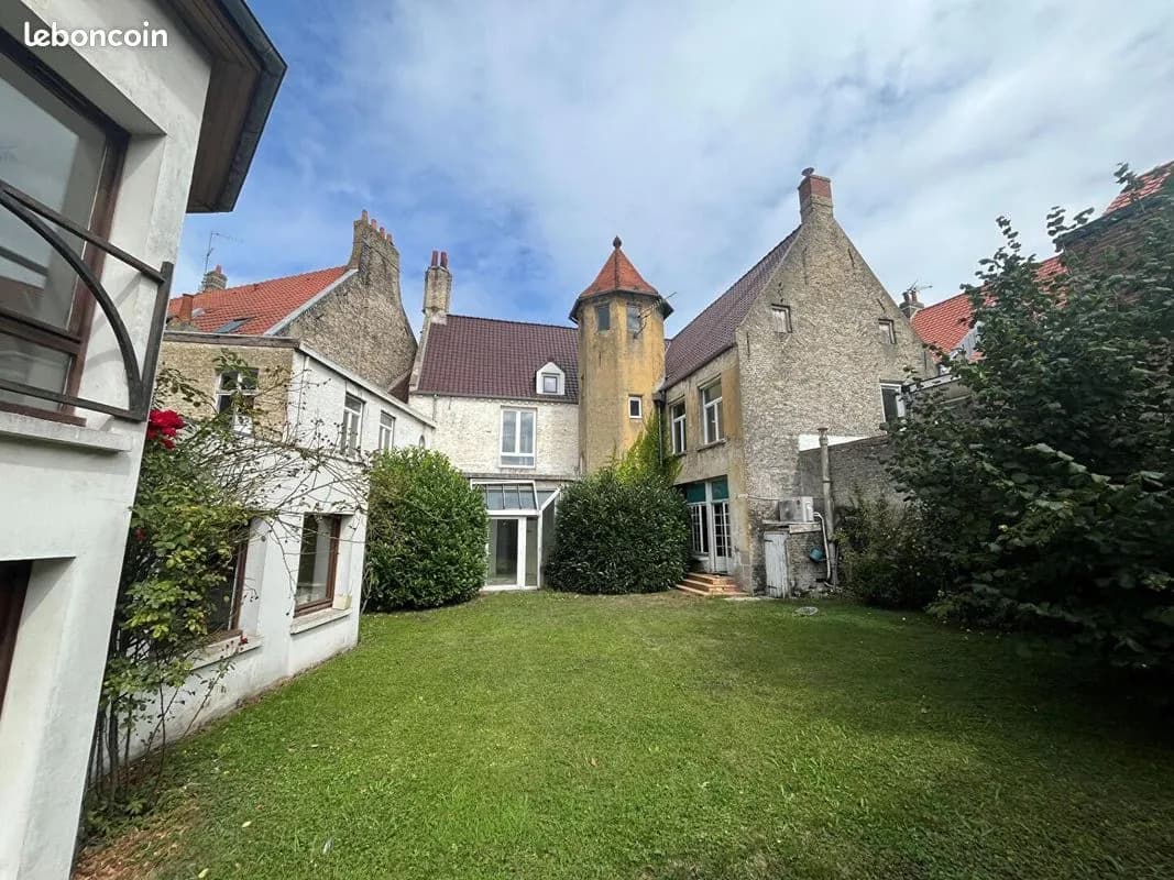Immeuble 18 pièces 457 m² - Photo 1