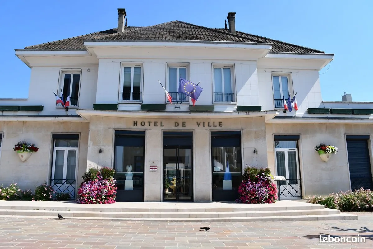 Local 260 m² Montmagny - Photo 1