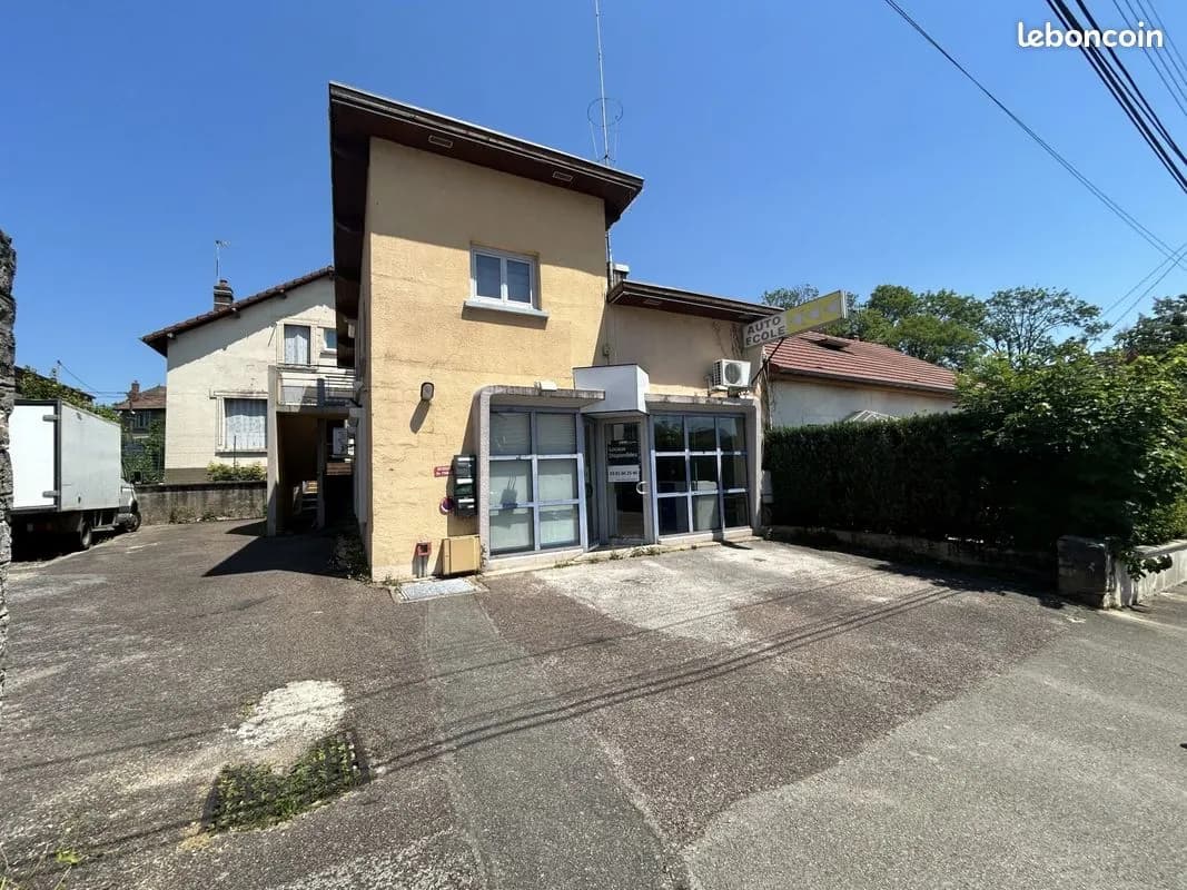 Immeuble 107 m² - Photo 1