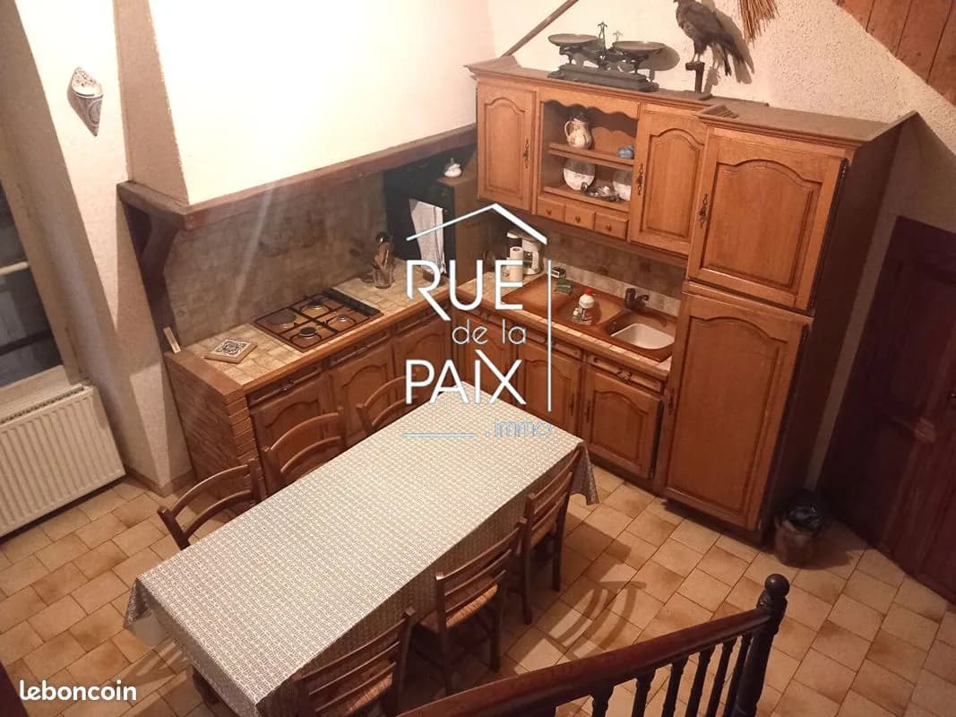 Immeuble 10 pièces 247 m² - Photo 1