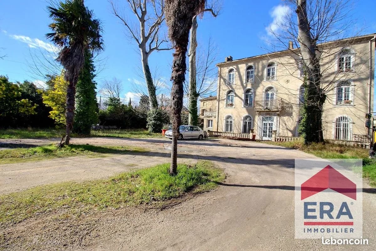 Immeuble 15 pièces 450 m² - Photo 1