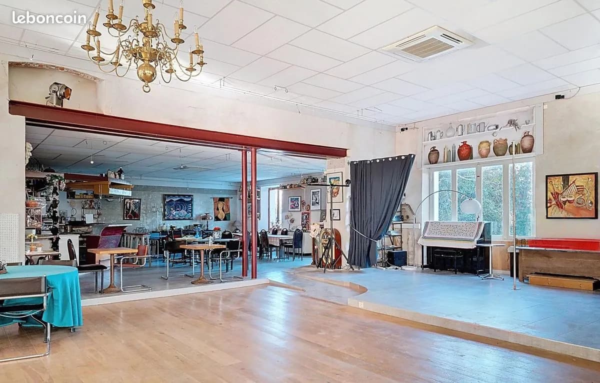 Château 11 pièces 690 m² - Photo 1