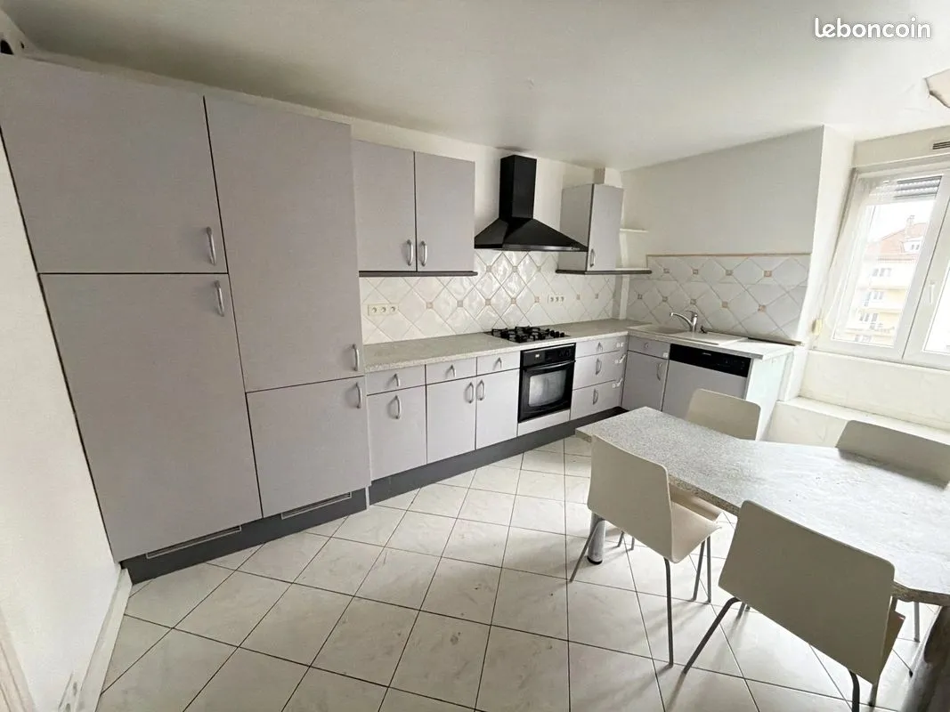 Immeuble 30 pièces 881 m² - Photo 1