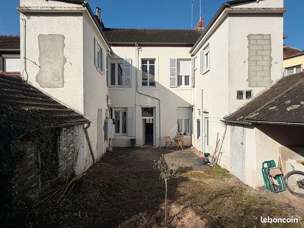 Immeuble de rapport 9 pièces 180 m² - Photo 1