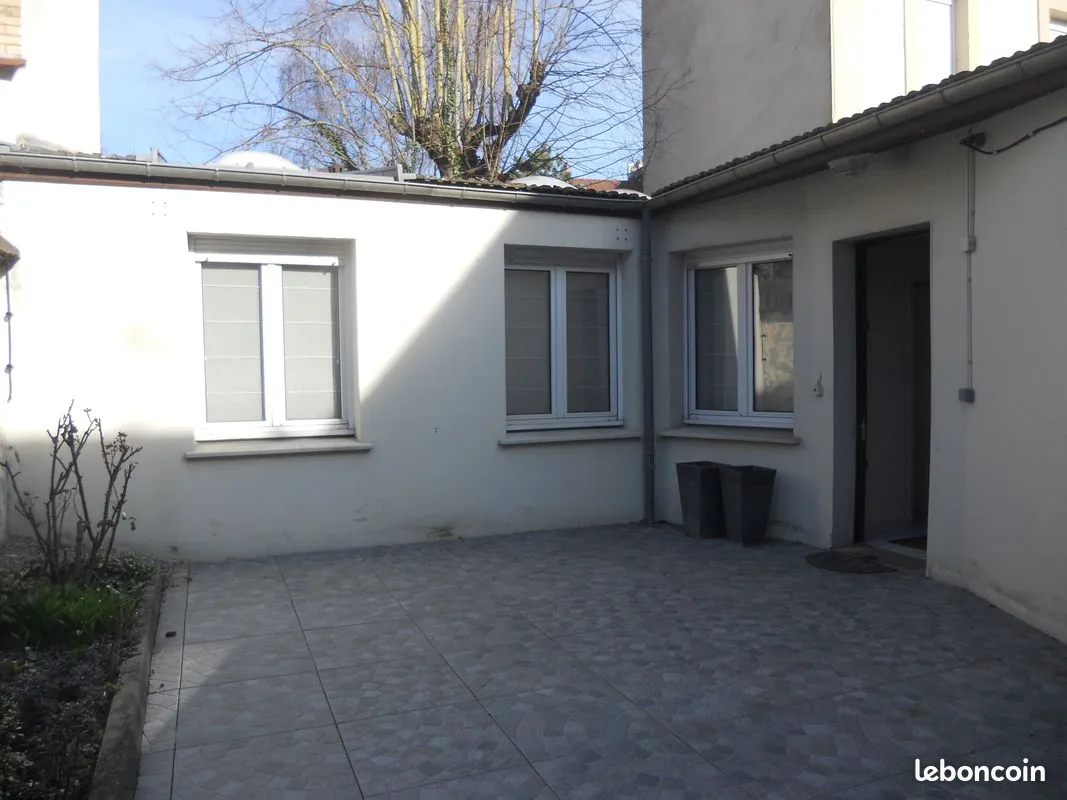 TYPE 3 65m2 plain pied indépendant avec cour privative Eet cave -petit immeuble - sect LAON/LUTON - Photo 1