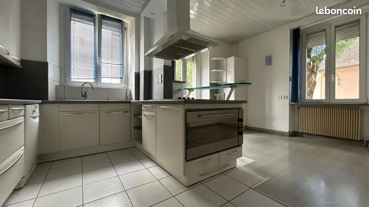 Immeuble 170 m² - Photo 1