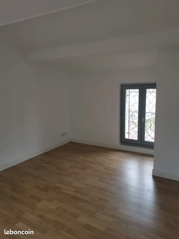 Immeuble 11 pièces 250 m² - Photo 1