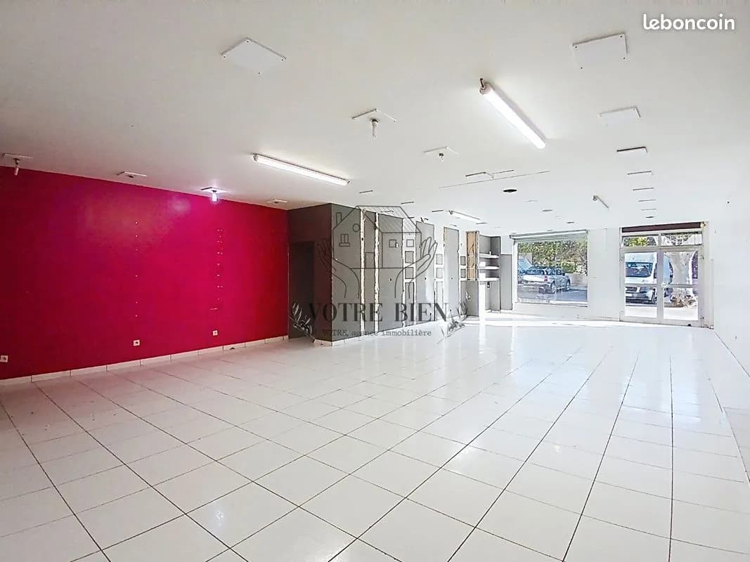 Immeuble 5 pièces 242 m² - Photo 1