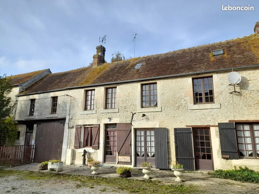 Nonant-Le-Pin, Ensemble immobilier centre bourg - Photo 1