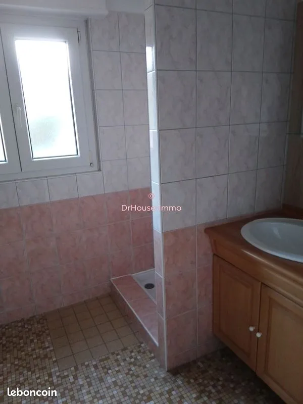 Immeuble 15 pièces 317 m² - Photo 1