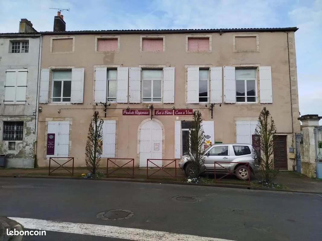 Immeuble 15 pièces 258 m² - Photo 1