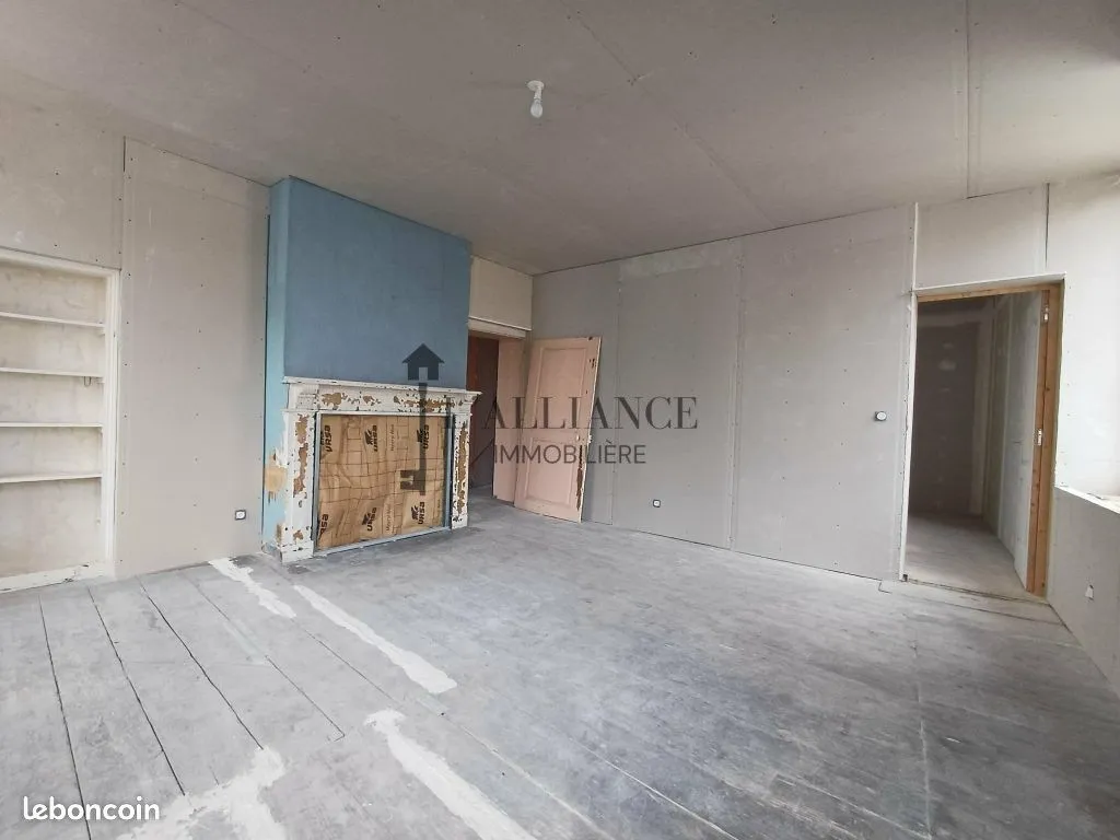 Immeuble 250 m² - Photo 1