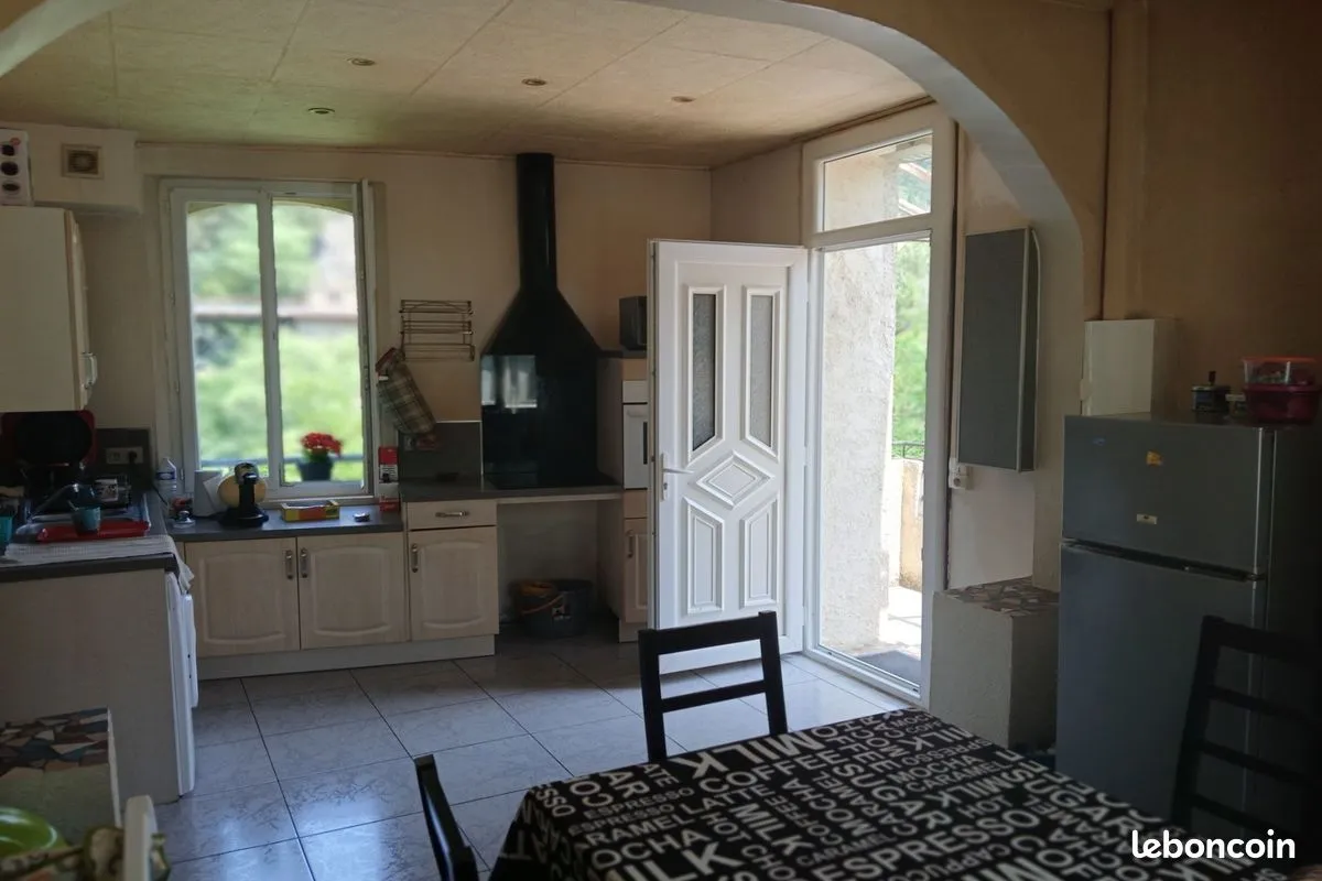 Immeuble 185 m² - Photo 1