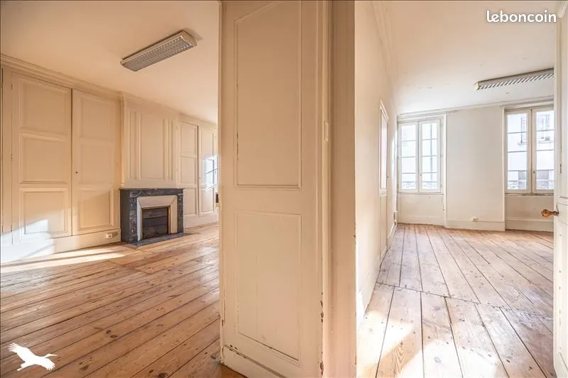 Immeuble 437 m² - Photo 1