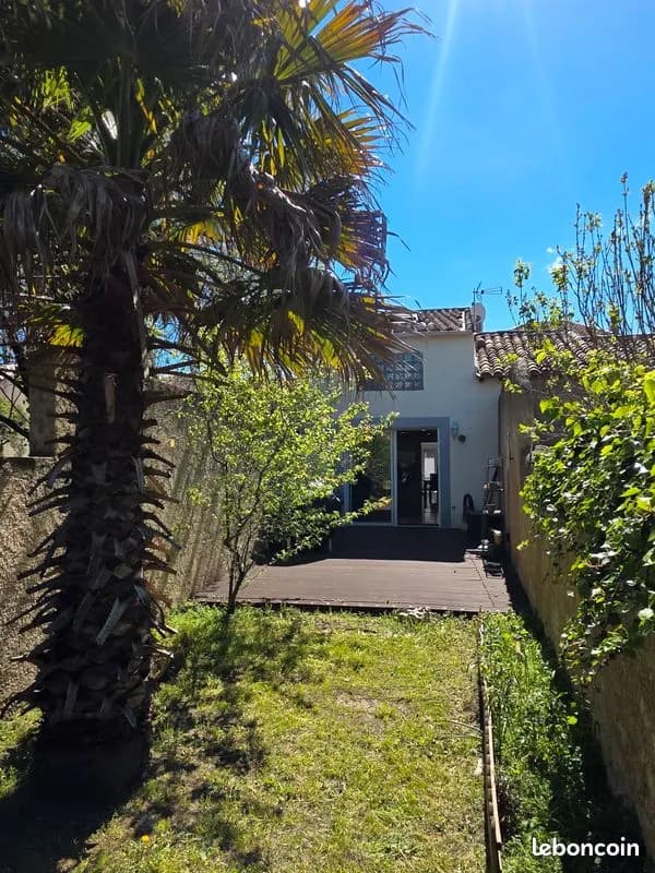 Ensemble Immobilier de 185 m² composé d'une Villa de 125 m² en plein centre de Lavérune, patio, jardin, et annexe de 60m² à 10 minutes de Montpellier - Photo 1