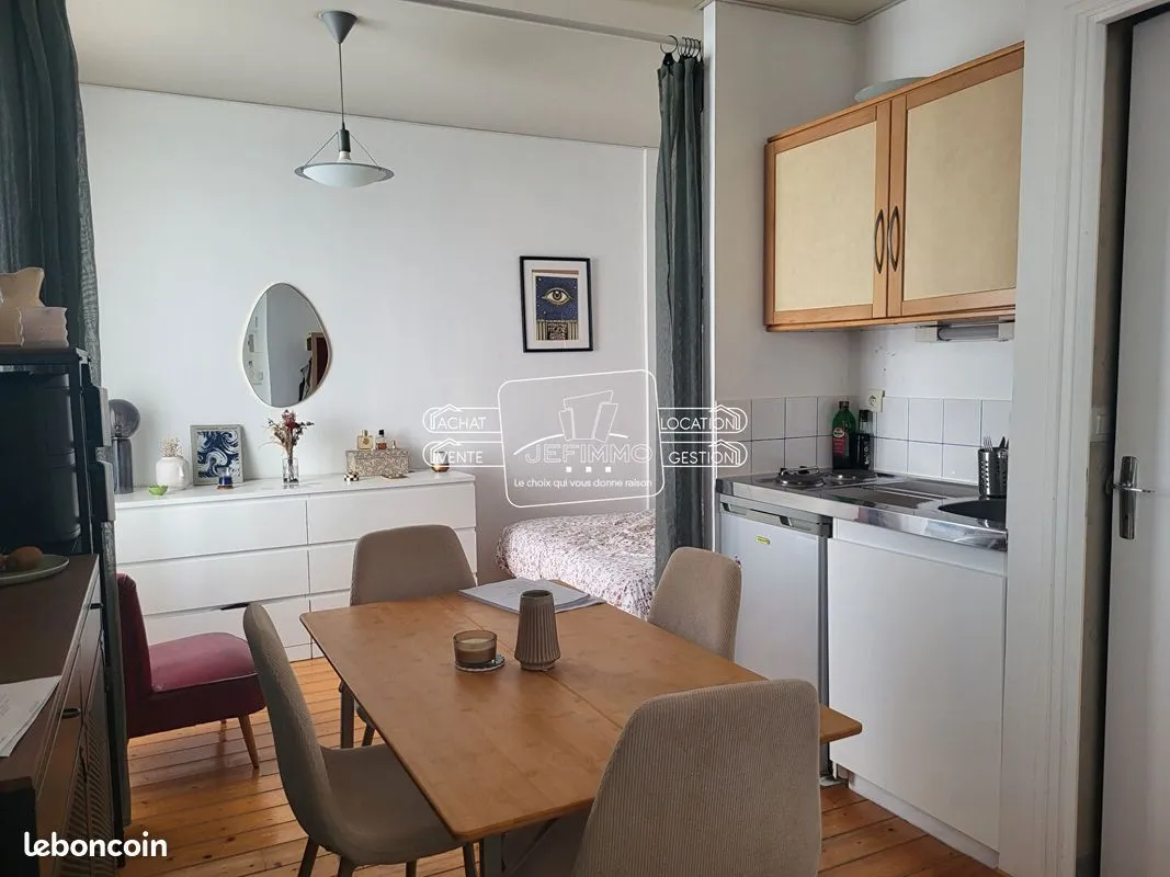 Immeuble 200 m² - Photo 1