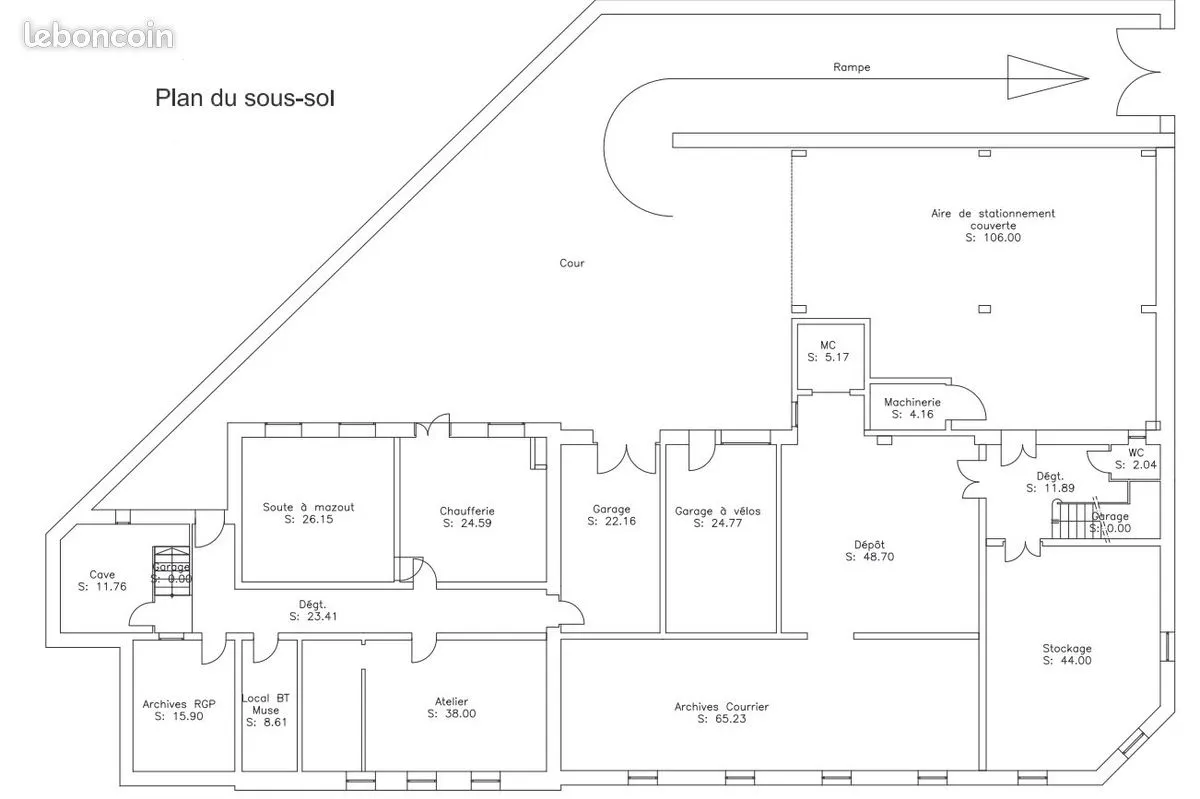 Immeuble de rapport 20 pièces 470 m² - Photo 1