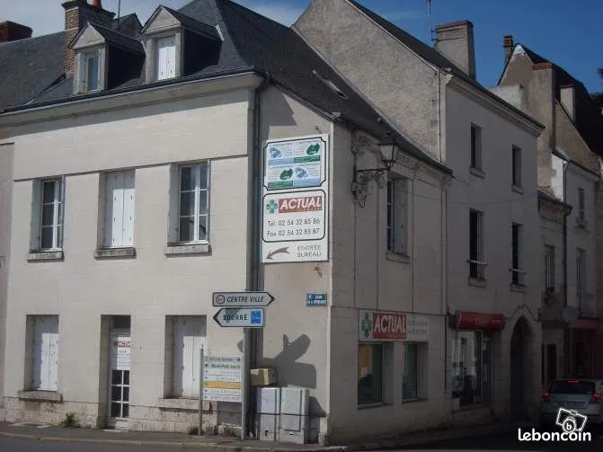 Immeuble comprenant appartement et bureau - Photo 1