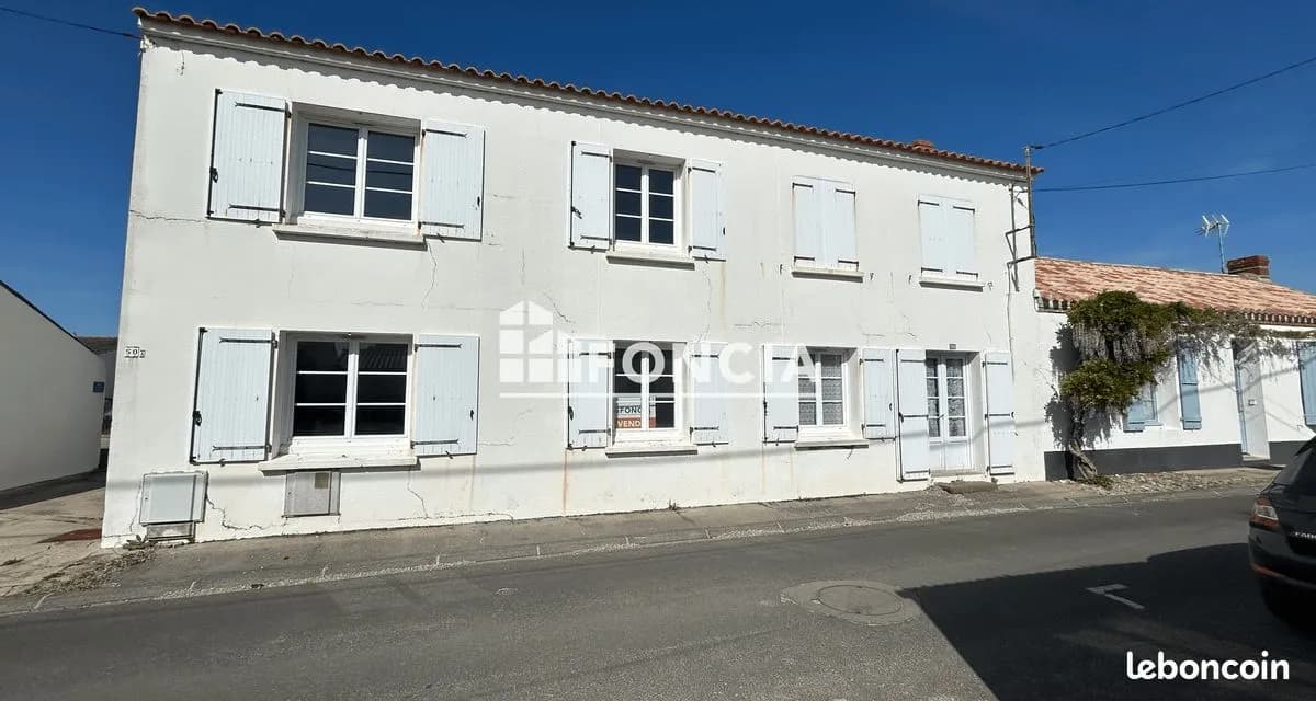 ILE DE NOIRMOUTIER - Noirmoutier centre-ville - Ensemble immobilier à rénover A 500m de la rue piétonne - Photo 1