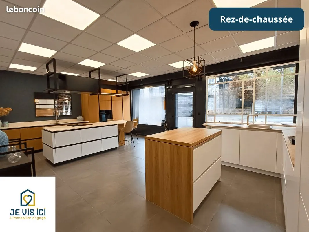 Immeuble 246 m² - Photo 1